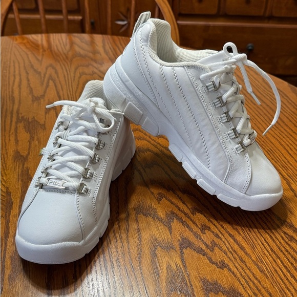 Fila Other - Fila Exchange 2K10 Sneakers White and Silver Men's Size 7.5